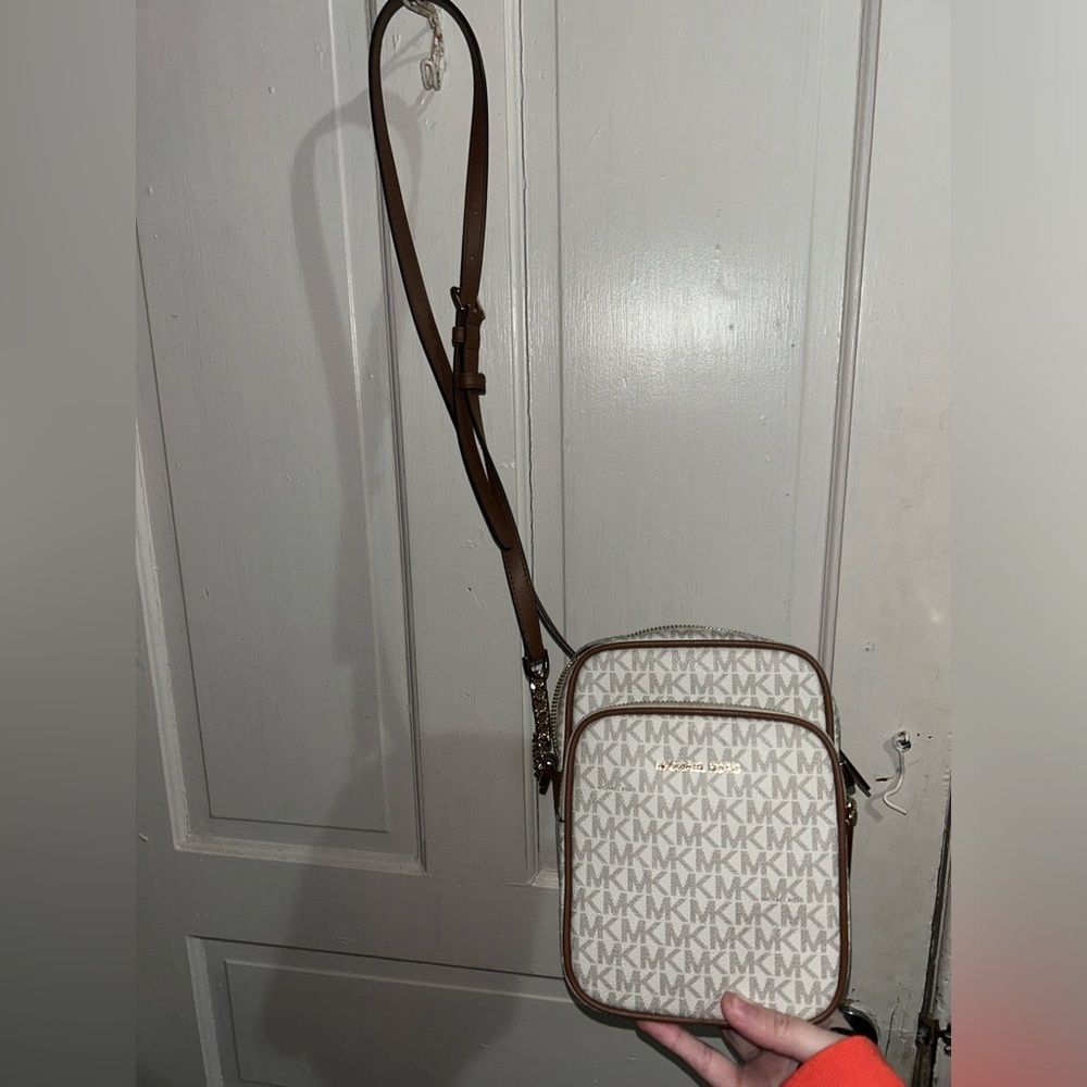 Michael Kors Jet Set Travel Medium Logo Crossbody Bag